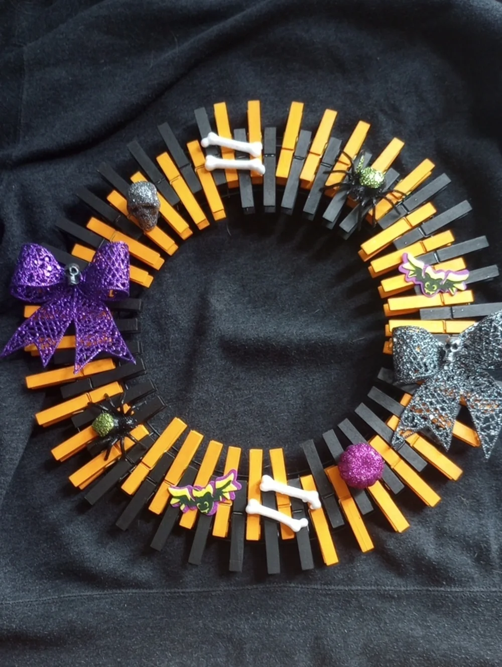 Kids Halloween Clothespin Wreath - Orange & Black